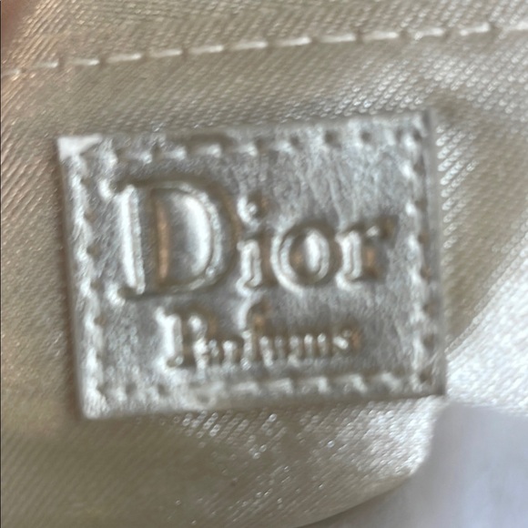 Dior Cream makeup Bag with Elegant Silver Detail - Picture 5 of 16